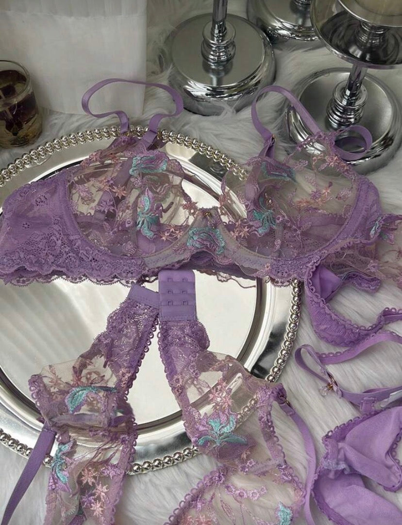 Set Monica